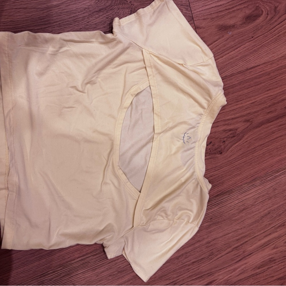Beyond Yoga Featherweight Perspective Cropped Tee
